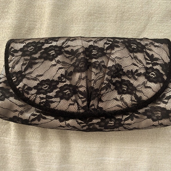 Black and beige lace clutch with over the shoulder option (black strap). - Picture 1 of 5